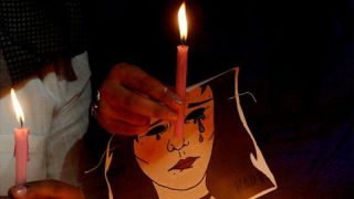 Indiana que acusou parlamentar de estupro morre após atear fogo em si mesma