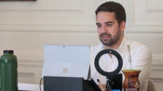 “Conexão entre cidadãos, capital social e tecnologia gerará qualidade de vida”, diz o governador Eduardo Leite em evento sobre cidades inteligentes