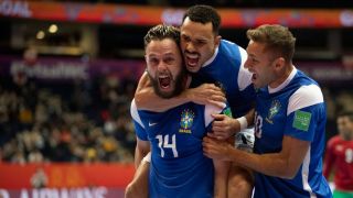 Brasil e Argentina se enfrentam na semifinal da Copa do Mundo de Futsal