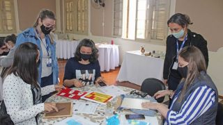 Professores de Camaquã participam de Oficinas de Criação de materiais pedagógicos