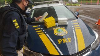 Traficante é preso com 9 quilos de cocaína e crack escondidos na lataria de automóvel em Santa Maria