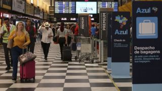 Vacinados contra a covid entrarão nos Estados Unidos sem restrições a partir de 8 de novembro, diz Casa Branca