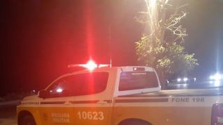 Homem morre durante colisão entre dois carros na RS-020, em Gravataí, na Região Metropolitana