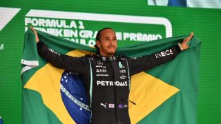 Após largar na décima posição, Hamilton vence o Grande Prêmio do Brasil de Fórmula 1