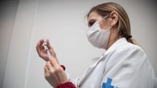Governo gaúcho confirma intervalo de cinco meses para terceira dose de vacina contra a Covid