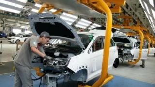 Produção industrial brasileira cai 0,6% em outubro e frustra expectativa de retomada do setor