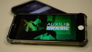 Caixa paga o Auxílio Brasil para beneficiários com Número de Inscrição Social com final 2