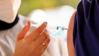 Rio Grande do Sul reduz para 4 meses intervalo para dose de reforço de vacina contra a Covid