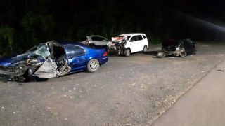 Acidente entre carros deixa uma pessoa morta e 10 feridas em Triunfo