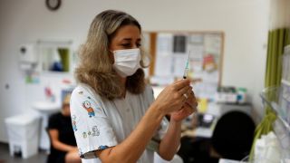 Israel inicia testes sobre a quarta dose da vacina contra o coronavírus