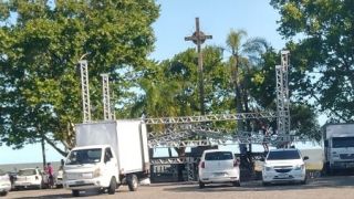 Estrutura para o Festival de Verão Começa a ser montada em São Lourenço 
