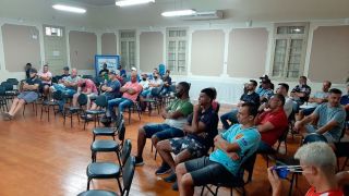 Congresso técnico da Taça Prainha 2022 reúne representantes dos times participantes / Camaquã