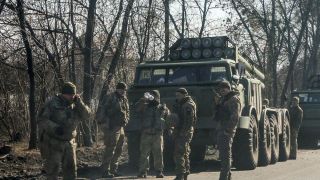 Putin pede que exército ucraniano dê golpe de Estado e presidente Zelensky admite desistir da Otan
