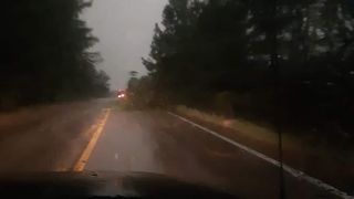Vendaval com rajadas de 113 km/h foram registradas nesta tarde de domingo (27) em Encruzilhada do Sul-RS.