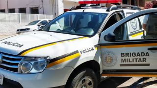 Homem é preso por ameaçar adolescentes com um machado em Cerro Grande do Sul