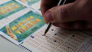 Bilhetes com mais dezenas ou mais apostas simples: o que vale mais a pena?