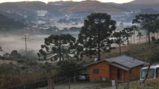 Temporal acompanha chegada de frente fria no RS