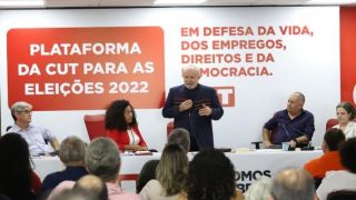 Lula diz que, se for eleito, vai tirar do governo os militares que ocupam cargos comissionados