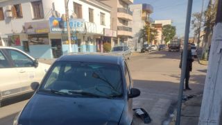 Acidente envolvendo Carro e Camionete aconteceu na Bento Gonçalves em Camaquã