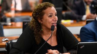 Mulheres podem ter licença durante período menstrual no Brasil