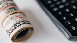 Dólar sobe 10,03% em junho e tem maior alta mensal desde março de 2020