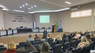 Encontro entre Secretários e Técnicos da Educação da Regional Acosta Doce acontece em Dom Feliciano