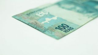 Beneficiários com NIS final 4 recebem hoje o Auxílio Brasil