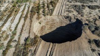 Surgimento de cratera enorme intriga o País do Chile
