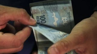 Auxílio Brasil de R$ 600 e Auxílio Gás de R$ 110 começam a ser pagos