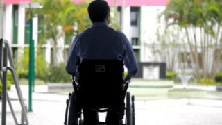 Eleitor com deficiência pode pedir transferência de seção até quinta-feira (18)