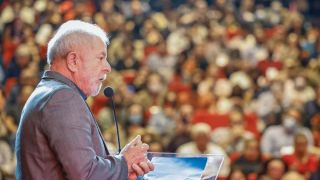 “Religião é para cuidar da fé, não para fazer política”, afirma Lula