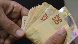 Última parcela de agosto do Auxílio Brasil é paga hoje