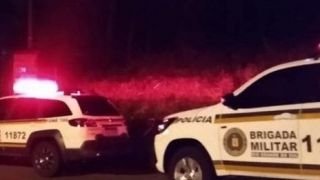 Corpo decapitado é achado dentro de carro em chamas em Porto Alegre