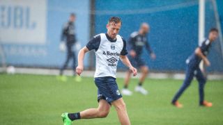 Lucas Leiva deve voltar para o time titular do Grêmio; confira os relacionados no jogo contra o Novorizontino pela Série B