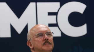 Ministra do Supremo manda Polícia Federal definir como pretende investigar Bolsonaro no caso de ex-ministro da Educação