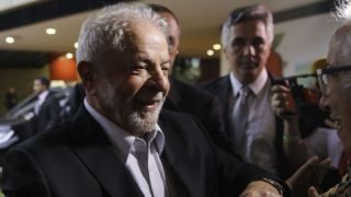 “Vamos respeitar quem não pensa como nós”, diz Lula