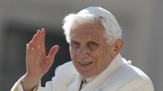Papa Francisco diz que Bento XVI “está muito doente” e pede orações pelo ex-pontífice