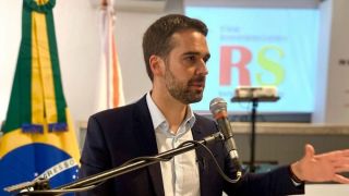 Governador reeleito Eduardo Leite anuncia mais quatro secretários