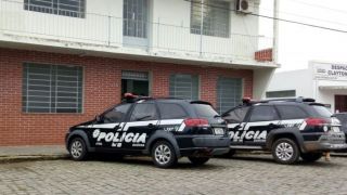 Durante assalto mulher é amarrada com fios de luz  em Camaquã