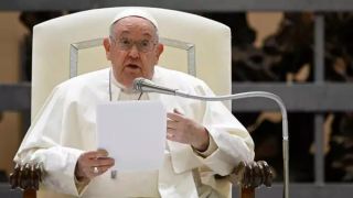 Papa diz que opção de renunciar ao comando da Igreja Católica é “uma hipótese distante”