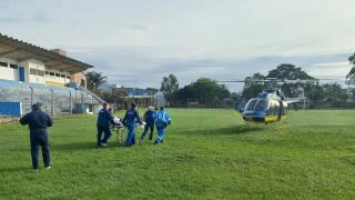 Helicóptero da PRF pousa em Camaquã e remove paciente para Porto Alegre