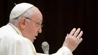 Papa se manifesta contra a legalização das drogas e chama traficantes de assassinos