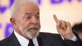 Só incompetente perde eleição estando na Presidência, diz Lula sobre Bolsonaro