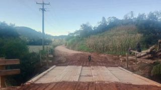 Secretaria de Obras de Chuvisca entrega ponte recuperada na comunidade de São Brás