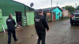 Corpo de criança de 11 anos é encontrado soterrado em loteamento