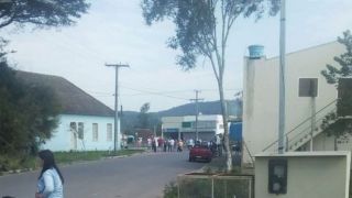 Ladrões assaltam Sicredi em Vale Verde e fazem cordão humano