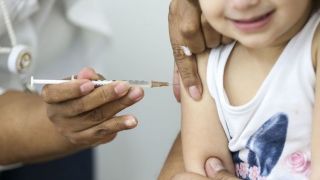 Sarampo: começa hoje vacinação preventiva para crianças de até 1 ano