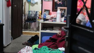 Vizinhos denunciam abandono de idosa de 94 anos em Gravataí; Ministério Público apura o caso