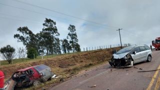 Acidente entre dois carros deixa três feridos na RSC-471, em Encruzilhada do Sul