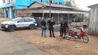 Menina de 2 anos é espancada até a morte pelo pai e madrasta em RO